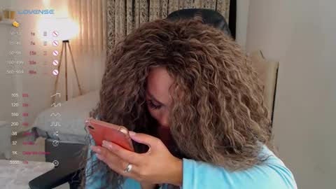 _just_a_queen_3 online show from September 26, 2025, 4:44 pm