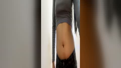 _justagirl online show from June 17, 2026, 11:05 pm