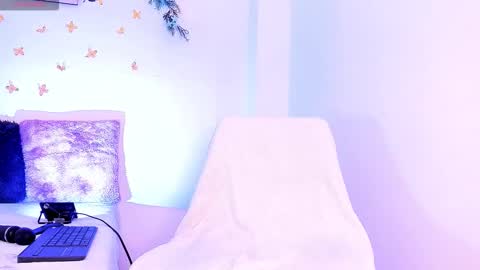 Snapshot of _karenestrada_ chatting on October 31, 2025, 5:52 am Karen online show from October 31, 2025, 5:52 am