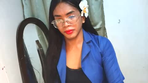 _karie_ online show from October 13, 2025, 6:41 pm