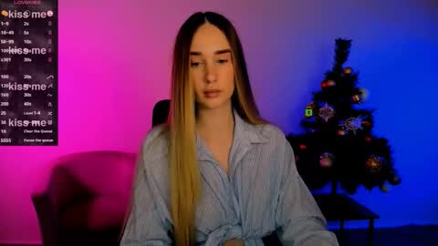 _kellykitten_ online show from December 17, 2025, 9:59 am