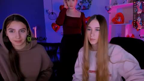 _kellykitten_ online show from February 26, 2026, 9:52 am