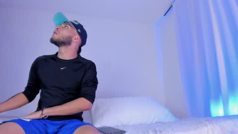 Snapshot of _kevin_xxx chatting on January 7, 2025, 4:50 am online show from January 7, 2025, 4:50 am