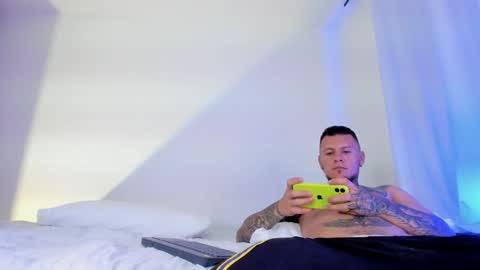 Snapshot of _kevin_xxx chatting on February 3, 2025, 7:07 am online show from February 3, 2025, 7:07 am