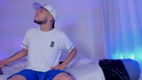 Snapshot of _kevin_xxx chatting on October 12, 2025, 10:47 am online show from October 12, 2025, 10:47 am