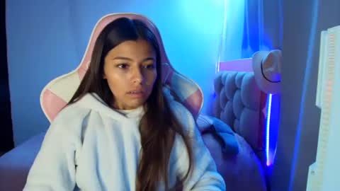 khloe sweet online show from April 18, 2026, 11:58 am