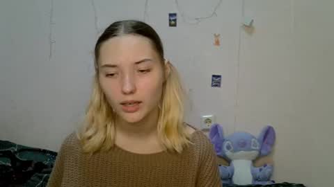 Snapshot of _kikiclark_ chatting on September 8, 2025, 8:19 pm _kikiclark_ online show from September 8, 2025, 8:19 pm