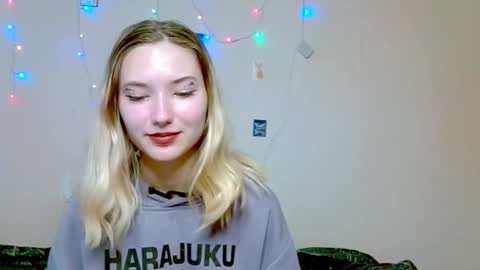 Snapshot of _kikiclark_ chatting on September 26, 2025, 8:51 am _kikiclark_ online show from September 26, 2025, 8:51 am