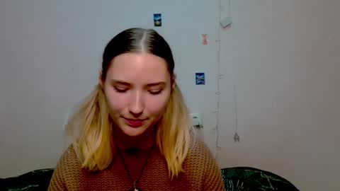 Snapshot of _kikiclark_ chatting on October 8, 2025, 8:17 pm _kikiclark_ online show from October 8, 2025, 8:17 pm