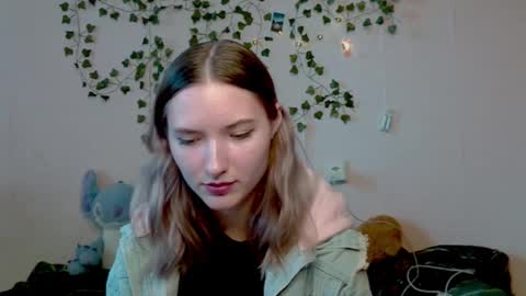 Snapshot of _kikiclark_ chatting on October 23, 2025, 1:21 pm _kikiclark_ online show from October 23, 2025, 1:21 pm