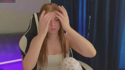 Molly   Emily online show from October 8, 2025, 10:13 am