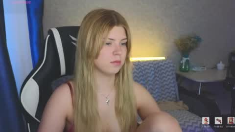 Snapshot of _kirieshka chatting on May 25, 2026, 4:46 pm Molly Emily online show from May 25, 2026, 4:46 pm
