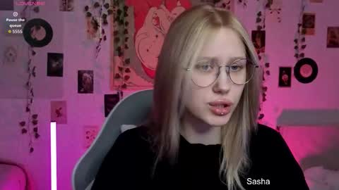 Snapshot of _kitekat_ chatting on October 31, 2025, 10:38 am _kitekat_ online show from October 31, 2025, 10:38 am