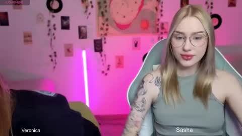 Snapshot of _kitekat_ chatting on November 2, 2025, 11:12 am _kitekat_ online show from November 2, 2025, 11:12 am