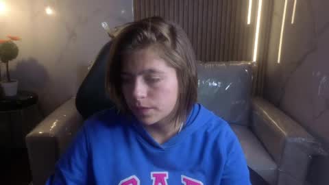 _kitten_1 online show from May 10, 2026, 4:28 am