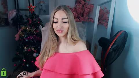 Snapshot of _kittyboo chatting on January 5, 2025, 8:00 am Aleksa online show from January 5, 2025, 8:00 am