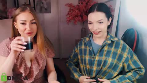 Snapshot of _kittyboo chatting on February 6, 2025, 1:32 pm Aleksa online show from February 6, 2025, 1:32 pm