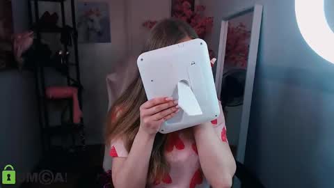 Snapshot of _kittyboo chatting on March 10, 2025, 8:48 am Aleksa online show from March 10, 2025, 8:48 am