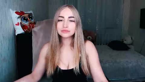 Snapshot of _kittyboo chatting on October 7, 2025, 7:00 pm Aleksa online show from October 7, 2025, 7:00 pm