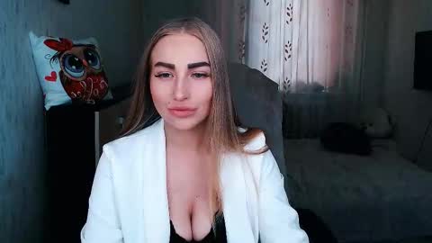 Snapshot of _kittyboo chatting on October 11, 2025, 9:19 am Aleksa online show from October 11, 2025, 9:19 am