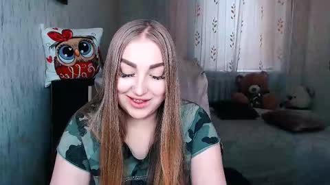 Snapshot of _kittyboo chatting on February 12, 2026, 8:09 am Aleksa online show from February 12, 2026, 8:09 am