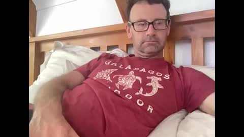 Kiwi online show from November 2, 2025, 9:28 pm