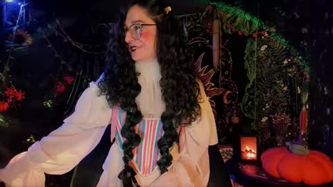 Lady Luna online show from November 1, 2025, 12:23 am