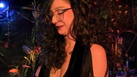Snapshot of _lady_luna_ chatting on March 3, 2026, 9:31 pm Lady Luna online show from March 3, 2026, 9:31 pm