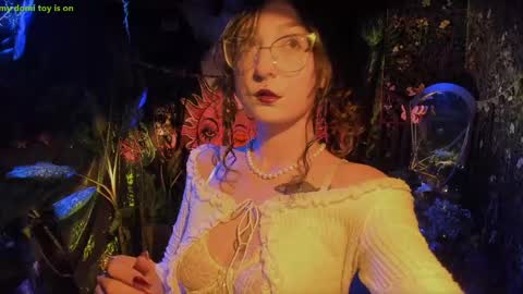 Snapshot of _lady_luna_ chatting on May 11, 2026, 10:40 pm Lady Luna online show from May 11, 2026, 10:40 pm