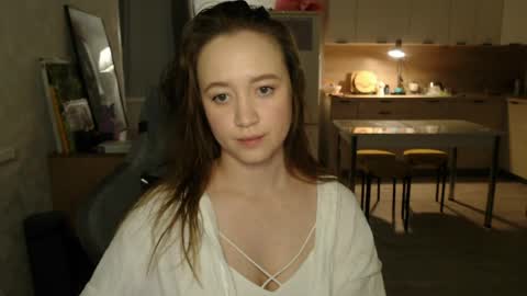 _lalune_ online show from March 30, 2026, 3:24 pm