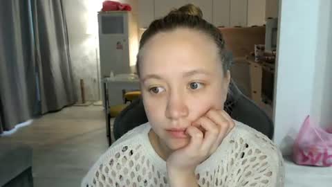 Snapshot of _lalune_ chatting on June 27, 2026, 4:01 pm _lalune_ online show from June 27, 2026, 4:01 pm
