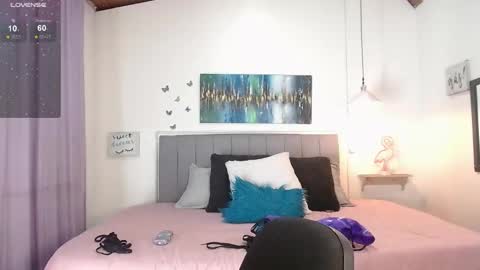 paulina  online show from February 27, 2025, 12:32 am