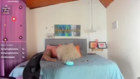 paulina  online show from October 19, 2025, 11:22 am