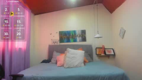 paulina  online show from October 23, 2025, 6:50 pm