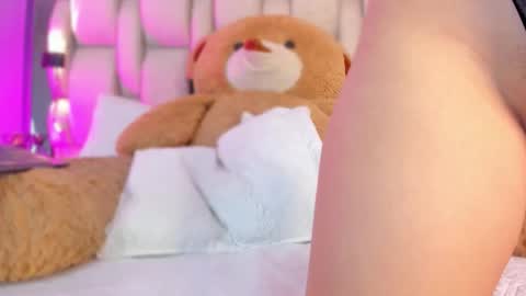     online show from October 29, 2025, 8:54 pm