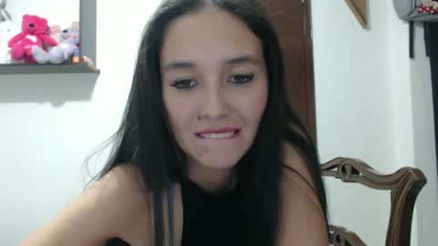 Snapshot of _laureneyes chatting on December 4, 2025, 6:23 am Lauren 3 online show from December 4, 2025, 6:23 am