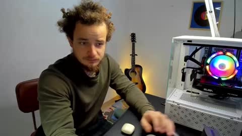 Layne online show from December 22, 2025, 9:50 am