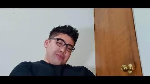 _leclerc_ online show from April 4, 2026, 11:02 pm