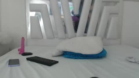 _lexx1e online show from February 5, 2025, 5:31 pm