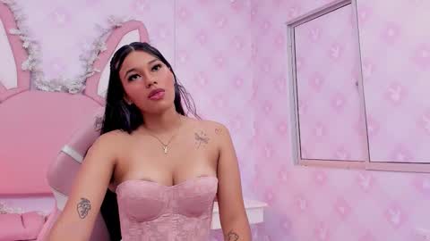  Lia Swan  online show from December 2, 2025, 3:56 am