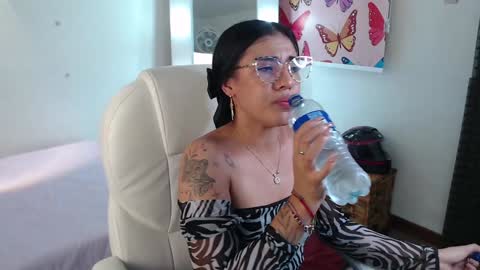 Snapshot of _lili_rose chatting on January 19, 2025, 8:30 pm Lili online show from January 19, 2025, 8:30 pm