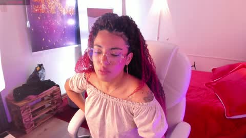 Snapshot of _lili_rose chatting on January 28, 2025, 8:26 pm Lili online show from January 28, 2025, 8:26 pm