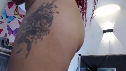 Snapshot of _lili_rose chatting on February 25, 2025, 9:24 pm Lili online show from February 25, 2025, 9:24 pm