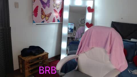 Snapshot of _lili_rose chatting on February 27, 2025, 12:54 am Lili online show from February 27, 2025, 12:54 am