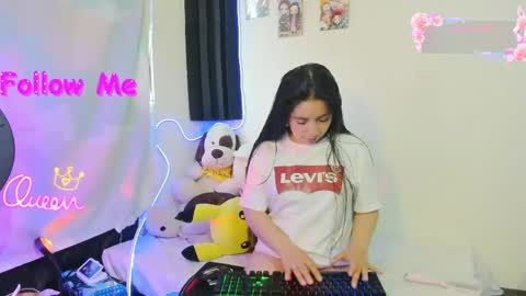 Mily online show from June 5, 2026, 10:04 pm