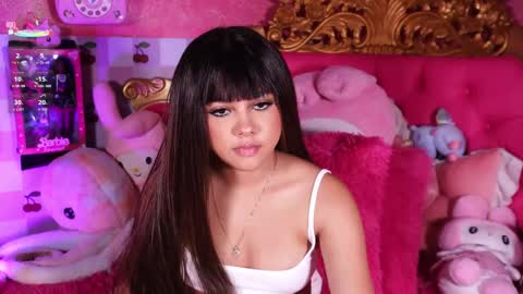 _little_glrl_ online show from April 11, 2026, 1:21 am