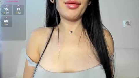 Julia online show from November 16, 2025, 12:05 am