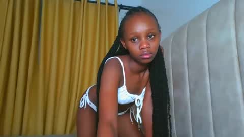 Littlevenus online show from October 14, 2025, 11:16 pm