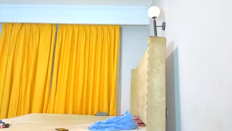 Snapshot of _littlevenus chatting on April 8, 2026, 2:33 am Littlevenus online show from April 8, 2026, 2:33 am