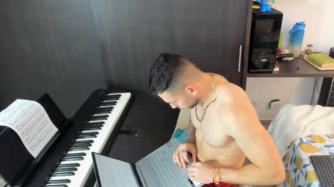 logan online show from November 3, 2025, 12:39 pm